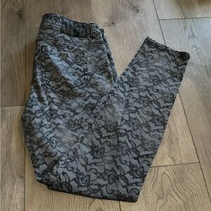 Guess women’s pants size 27